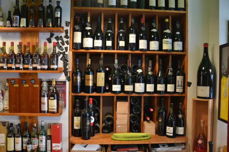 caviste bouquet des vins 91 boulevard beaumarchais 75003 paris cave a vins petitscommerces fr petits commerces 10 1024x683 1 768x512